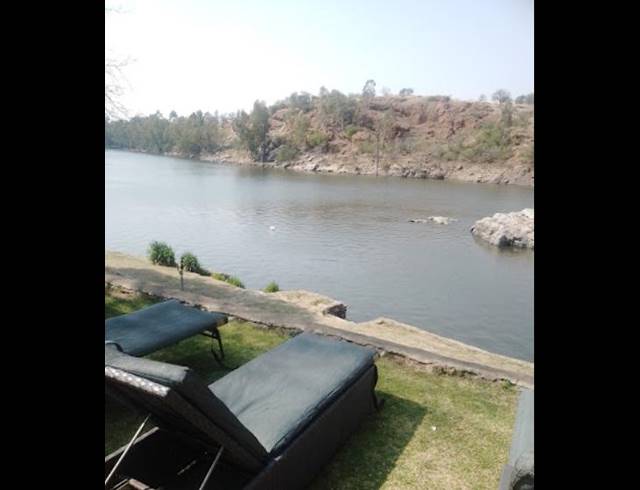 BUSINESS FOR SALE IN VAALOEWER